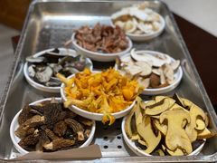 -野菌皇海景野生菌火锅(滨海大道店)