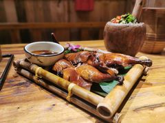 -老滇山寨•云南特色菜•地方菜•民族风情歌舞表演(金碧店)