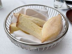 餐前面包-凯旋餐厅 Cachet(新天地朗廷酒店)