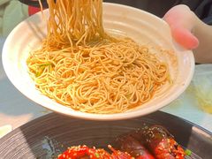 -肥肥虾庄·金牌油焖大虾(沙湖店)