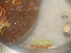 -东巴婆婆云南鱼豆花火锅(大东门店)