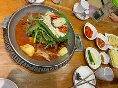 -喇喇排骨火锅·传统韩式脊骨汤(望京西园总店)