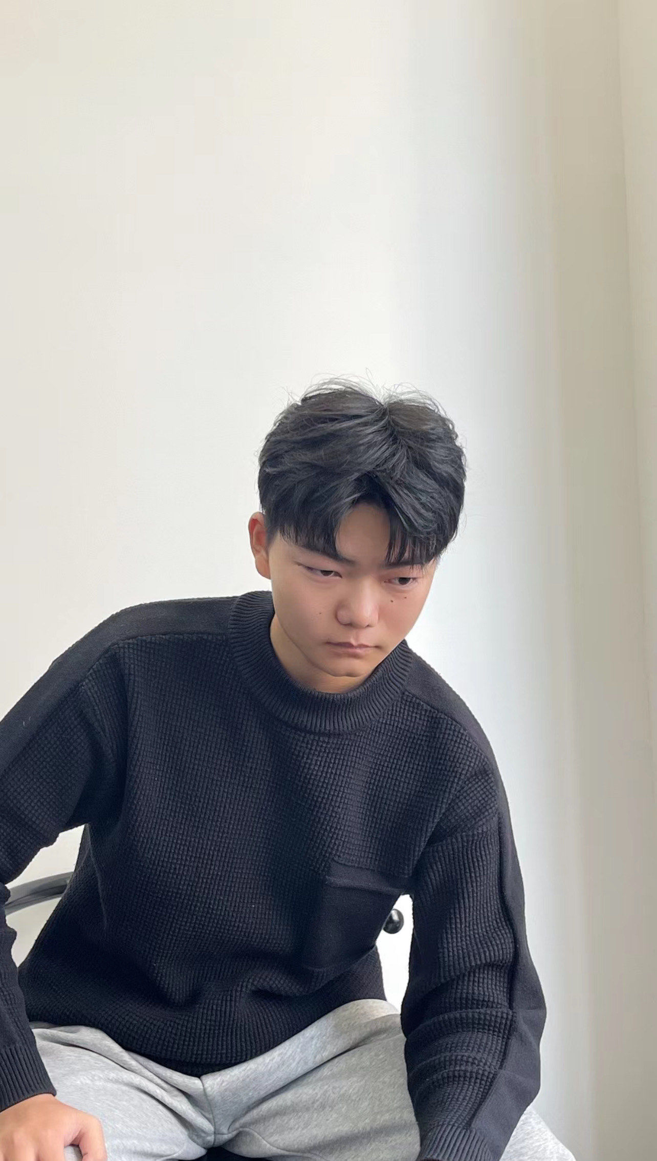 那就来试试韩式气垫烫吧这款发型绝对是提升你魅力的秘密武器哦