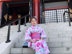 -东京都浅草樱花和服租赁店