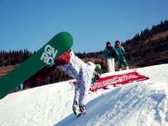 -济南卧虎山滑雪场