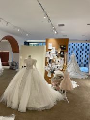 -派丽莫Pellimo原创设计婚纱品牌