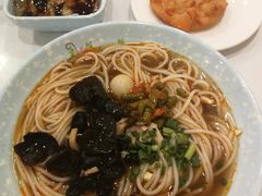 三鲜米粉-进哥湖南津市牛肉粉店(下沙店)