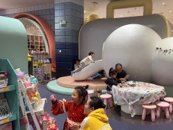 -奈尔宝·儿童乐园·亲子餐厅(华采天地店)