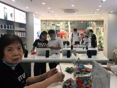 -荣耀授权专卖店(黄浦浙江中路店)