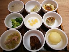 -乐领拈花溪·林涧食韵