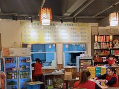 大堂-肖肖酸萝卜鱼火锅(总店)