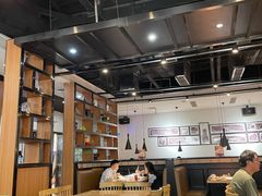 门面-李子坝梁山鸡(北碚万达五鸡哥店)