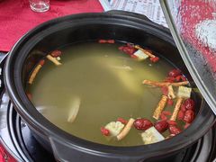 -花苑美食横琴生蚝火锅(拱北粤华路店)