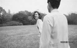 现代简约-巴黎婚纱摄影工作室