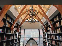 -钟书阁(松江泰晤士小镇店)