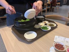 水煮肉片米线-苗乡米线(建军路店)