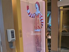 -麦当劳(中二横路店)