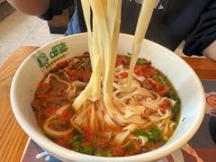 -呷佬·长沙手工米粉(金沙江路店)