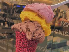 榛子冰激凌-VENCHI 闻绮(北京国贸商城店)