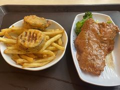 -同济大学本部学苑饮食广场