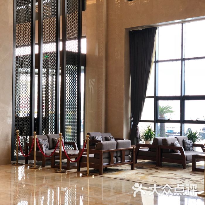 尚友丽都大酒店