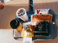 -麦当劳(展览路店)