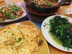-郑件洋芋饭庄