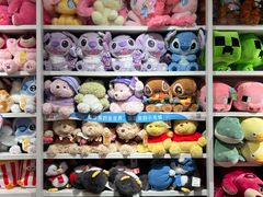 -名创优品(北京新中关购物中心地铁层店)