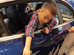 -TESLA 特斯拉(广州天环广场体验店)