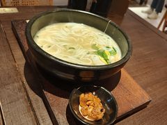 -银米·云南传统过桥米线(双廊黑金冠店)