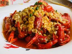 -肥肥虾庄·金牌油焖大虾(汉街SKP店)