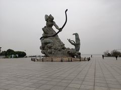 -巴陵广场