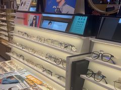 -爱视眸Eyeblling眼镜·依视路·蔡司镜片折扣店(百联南方商城购物中心)