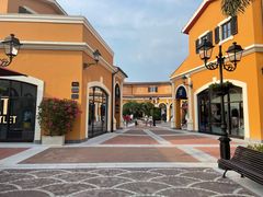 -佛罗伦萨小镇广佛名品奥特莱斯(疏港路店)