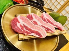 -臻牛烤肉