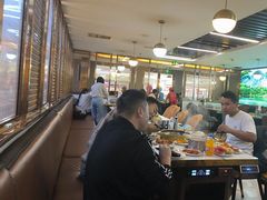 -布罗城堡自助烧烤(鸿通城购物中心店)