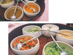 二层十味调料格-行家海鲜火锅酒家(静安寺店)