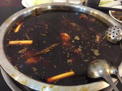 -肖肖酸萝卜鱼火锅(总店)