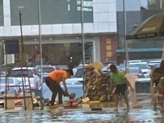 -健龙森俱乐部·游泳·健身·羽毛球综合体育馆