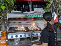 -蚝哥花姐湛江烤生蚝(美丽湾市场店)