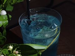 -Mx.cocktail bar