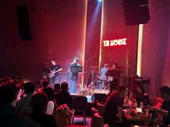 -TZ House音乐现场(来福士中心店)