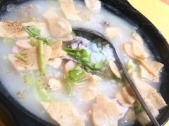 -官塘陈记鱼生·潮汕砂锅粥·牛肉火锅(潮枫路总店)