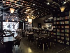 -钟书阁(松江泰晤士小镇店)