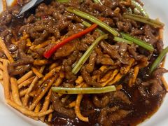 馓子牛肉丝-刘胖子家常菜·蹄花焖藕(兴业店)