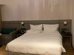 -上海南京路步行街假日酒店