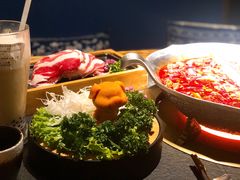 -湊湊火锅·茶憩(杭州湖滨银泰in77店)