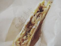 孜然鱼肉夹馍-香香渔鱼肉夹馍(荣民龙首广场店)