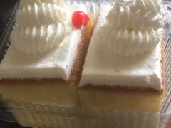 感觉奶油越来越少了呀-红宝石·鲜奶小方(联洋店)