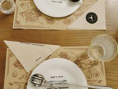 -Mark&Mars Restaurant